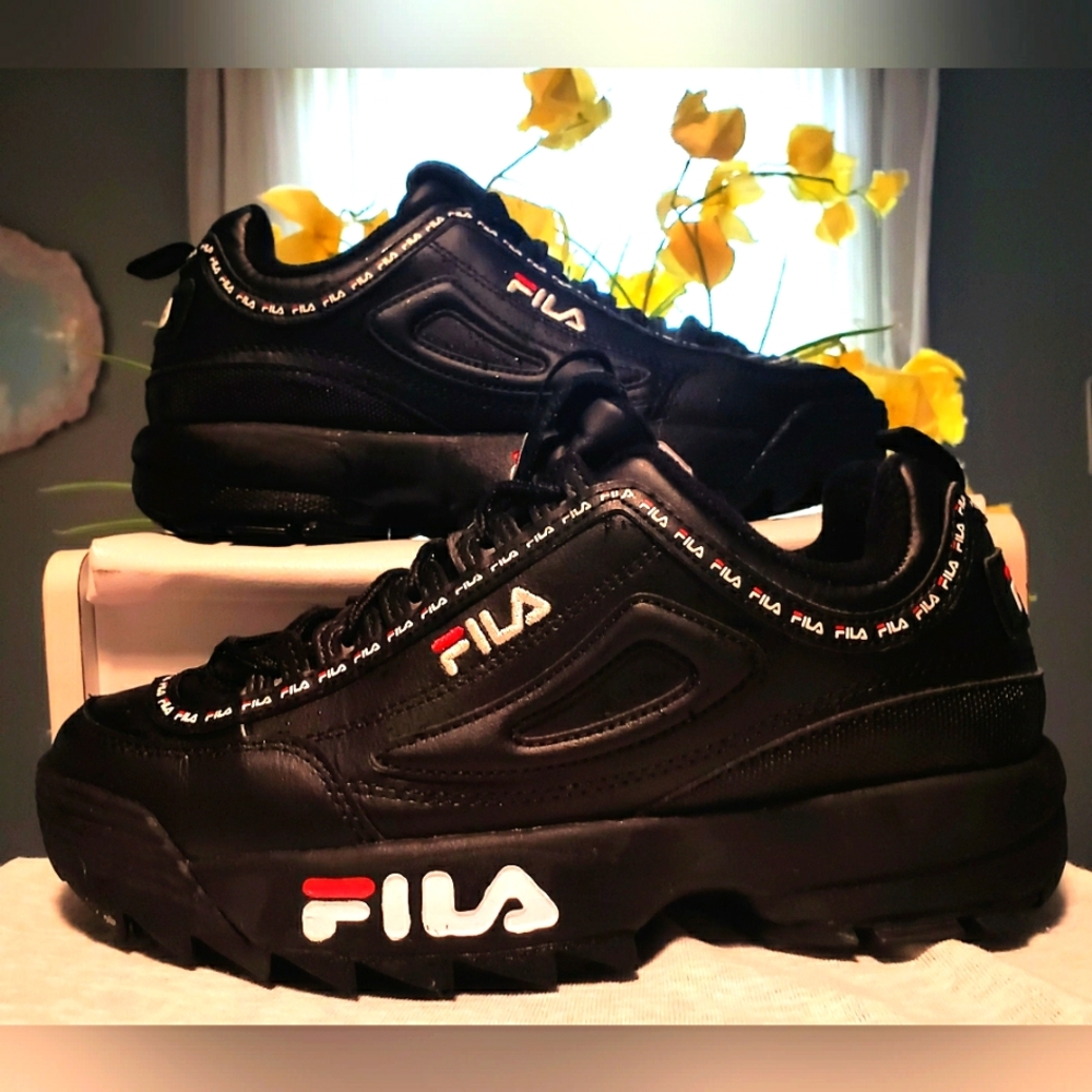 Mens New Fila Size 8 Sneakers